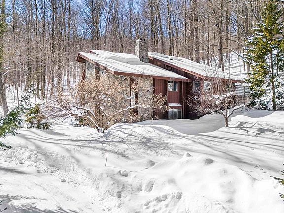 3rd image of 11 Roundtree Road