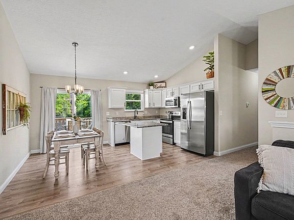 4th image of 128 Summerfield Dr