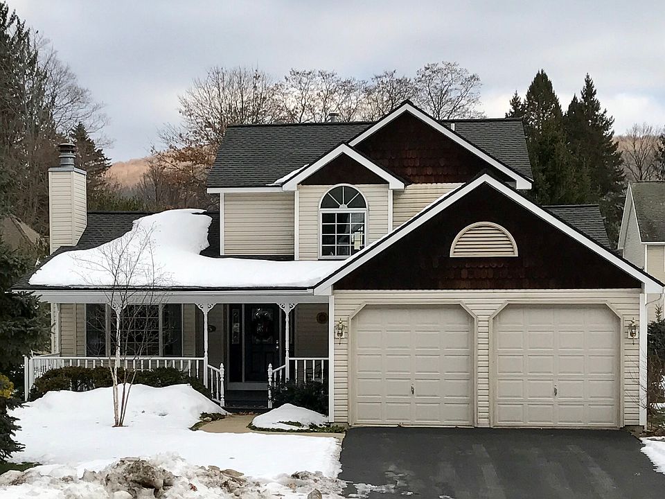  Front exterior view 