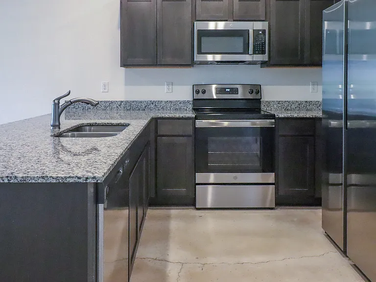 1230 Lehmann Dr — Photo 24