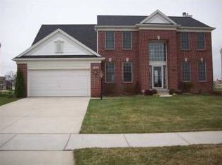 7211 Crystal View Dr SE, Caledonia, MI 49316