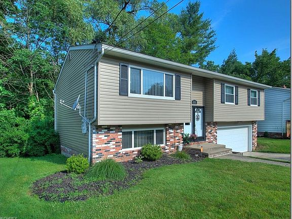 4th image of 615 Shawnee Ln