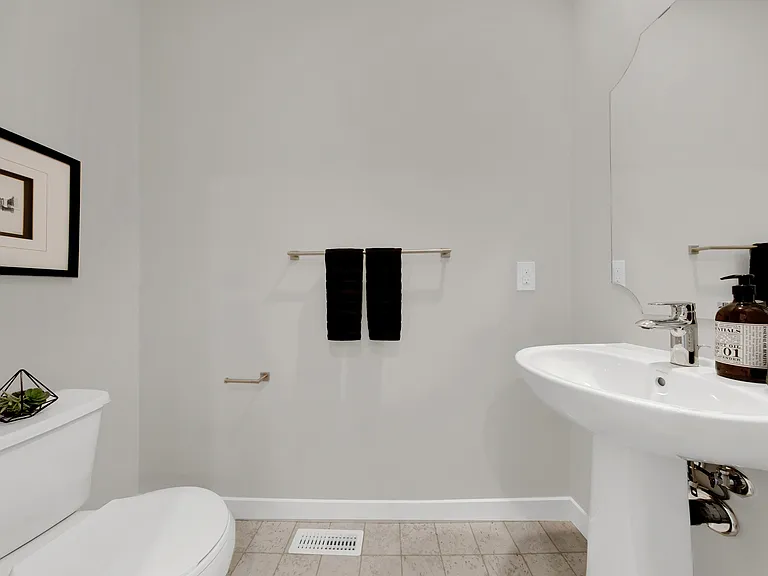 145 Horner Cres — Photo 12