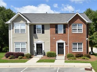1864 Olivers Crossing Cir, Winston Salem, NC 27127