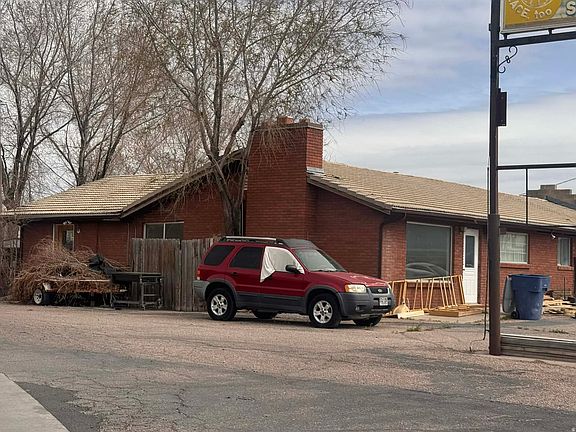 3rd image of 225 E Main St