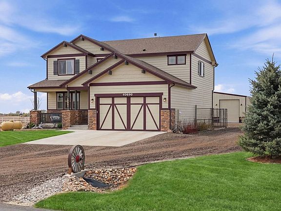 2nd image of 40690 Leif Ln