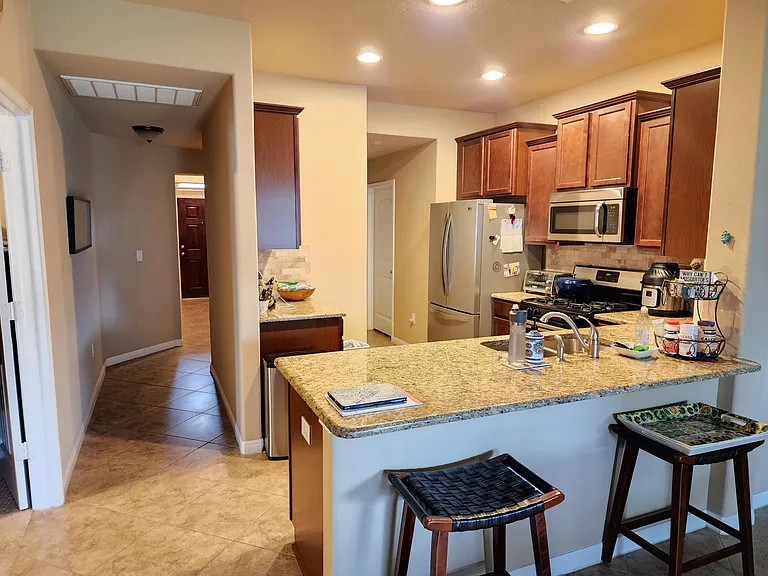 109 Bastian Ln — Photo 3