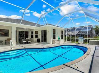 697 Crossfield Cir, Naples, FL 34104