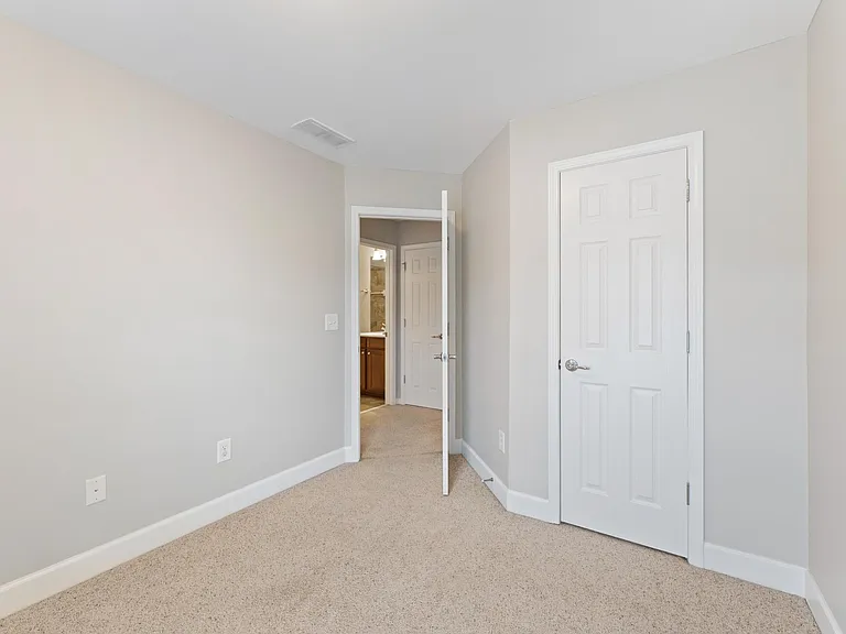 2451 Natoma Ct SE — Photo 18