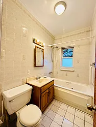 Rented by Zikos Realty Services