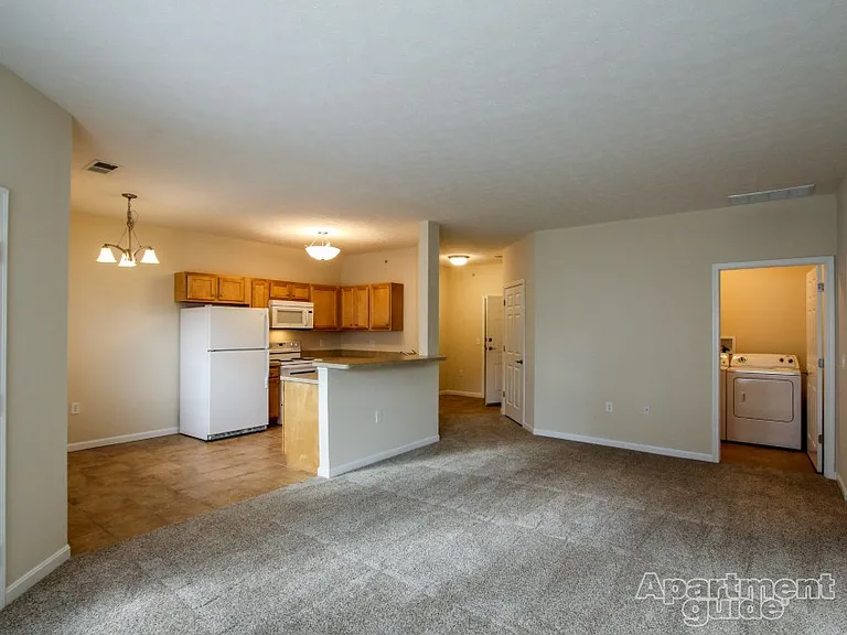 Aquamarine Apartments — Photo 136