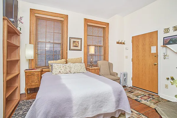 Rented by Streetwise NYC LLC | media 24