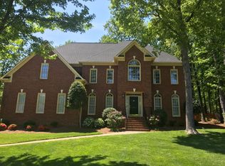 6 Gallenwol Ct, Greensboro, NC 27405