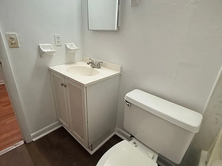 2614 SW 31st Pl — Photo 17