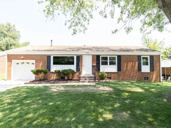 724 Lucas Creek Rd, Newport News, VA 23602