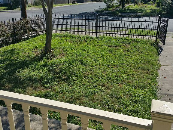 3rd image of 303 Hearne Ave