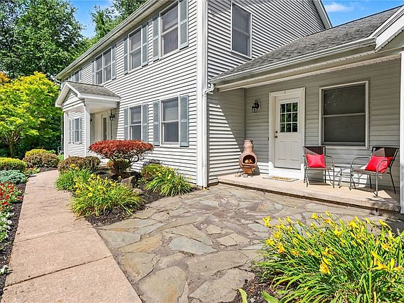 2nd image of 46 Deertrack Ln