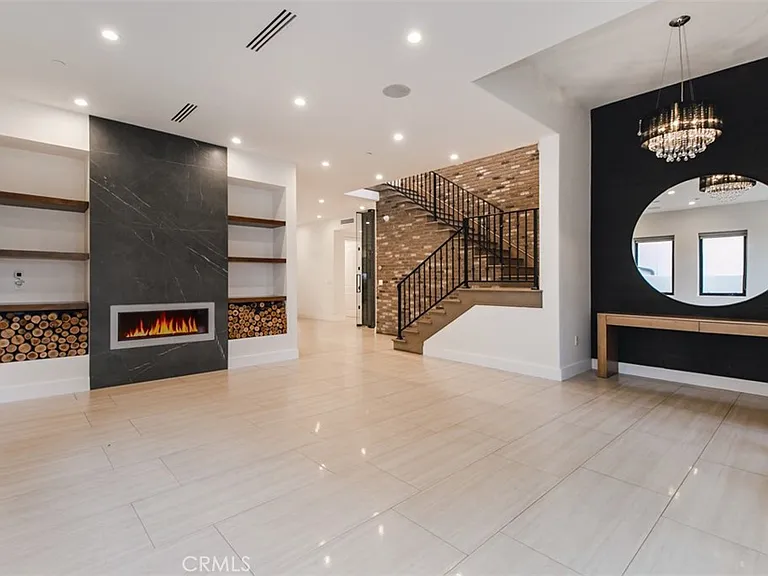 5017 Hesperia Ave — Photo 9