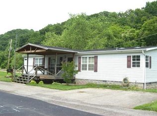 87 Riverview Manor Dr, Lesage, WV 25537