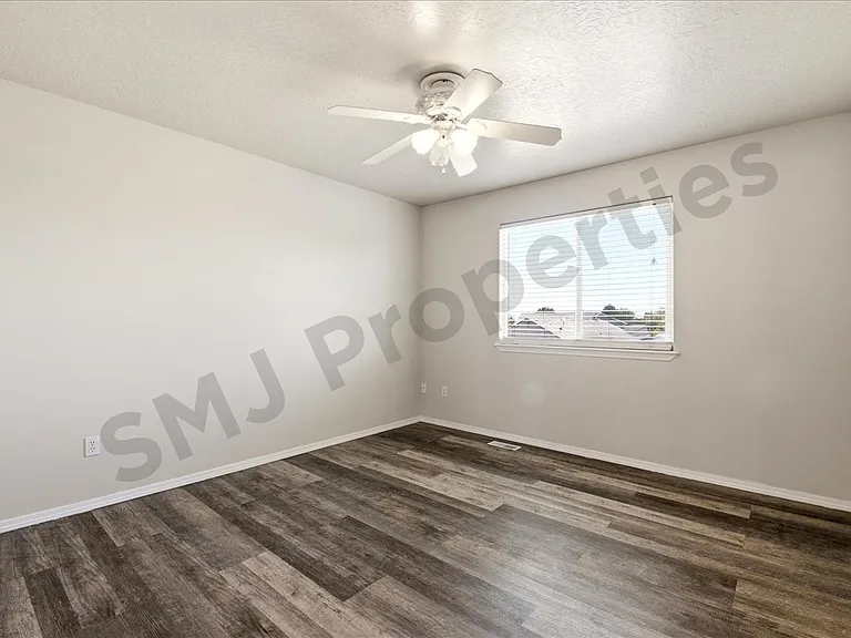 16740 Naito Ave — Photo 13