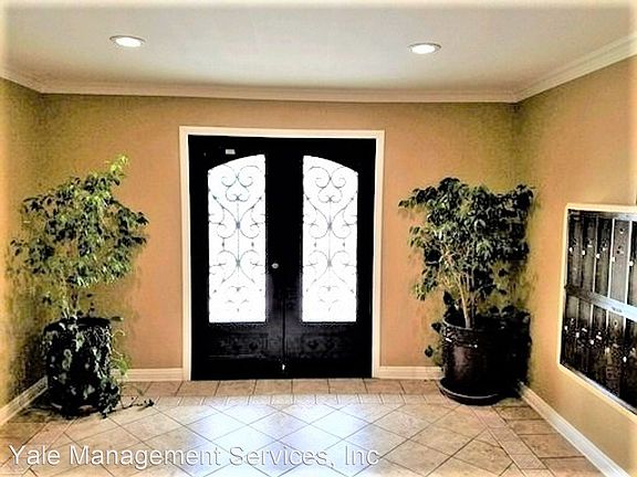 2nd image of 13733 Burbank Blvd APT 101