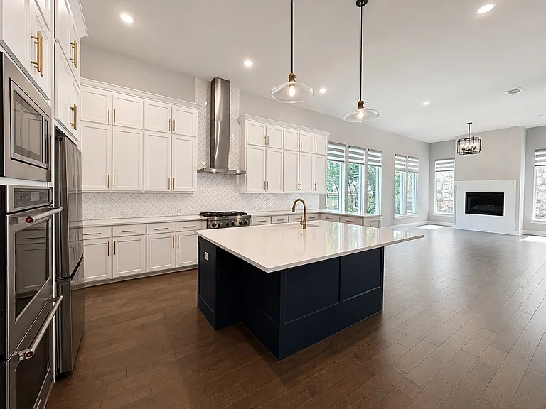 350 Pearland Dr — Photo 10