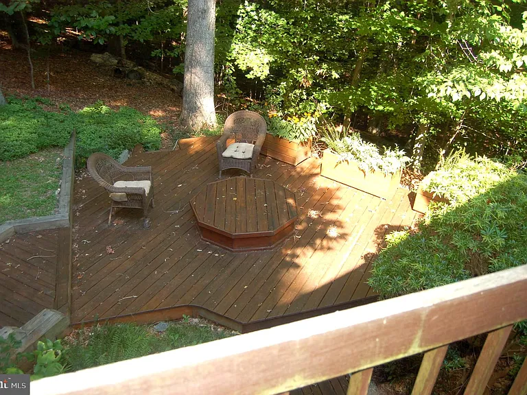 9728 Swift Creek Ct — Photo 56