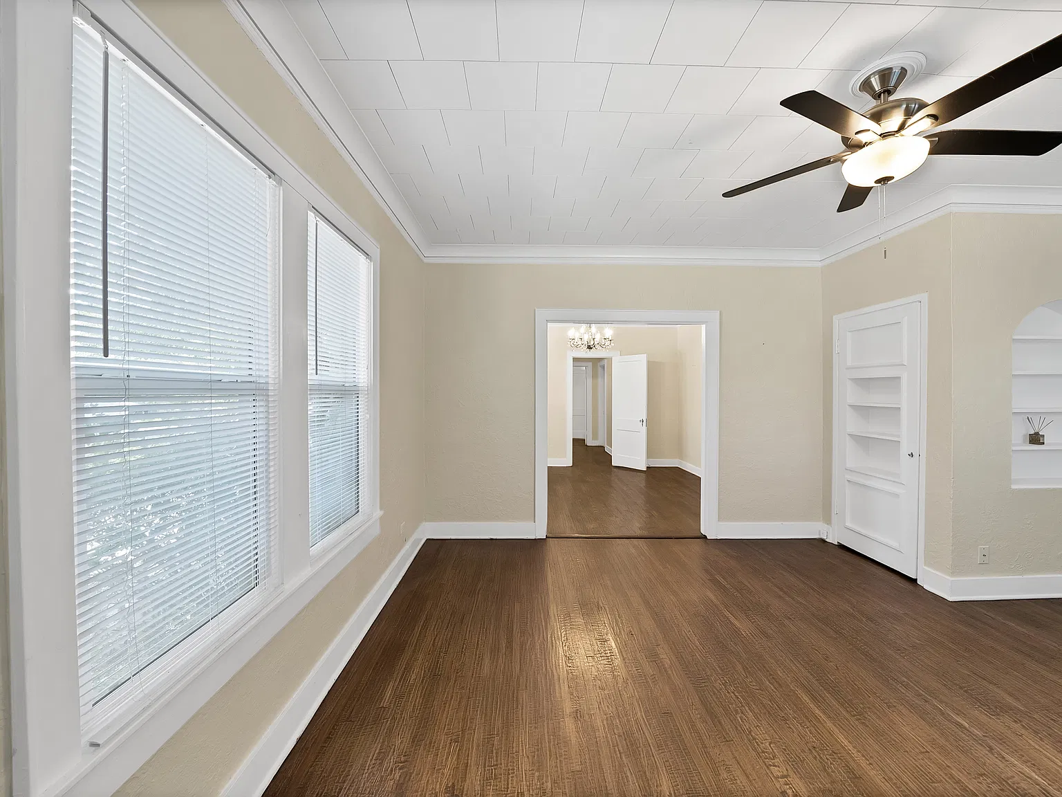 3209 Park Hill Dr — Photo 3