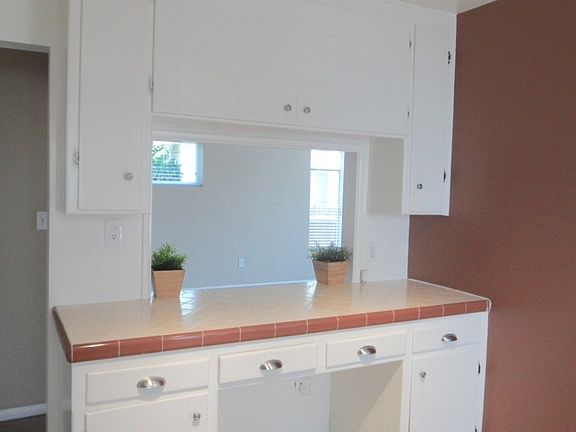 3rd image of 1058 Wilbur Ave