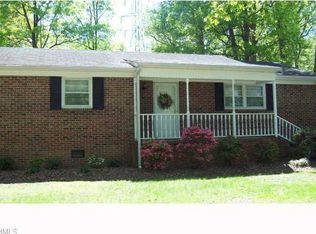 4501 Somersworth Dr, Greensboro, NC 27407