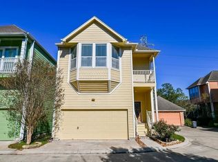 802 Garden Trace Ln, Houston, TX 77018