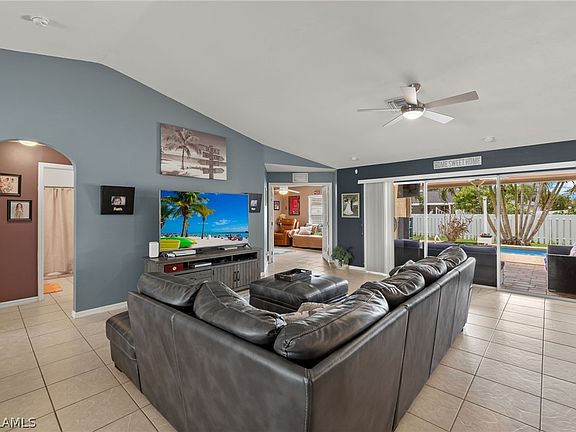 5th image of 2115 SW 15th Ter