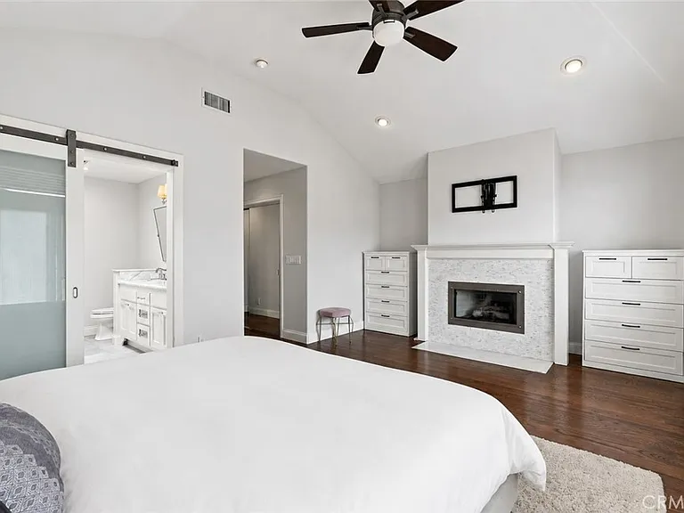 1740 Havemeyer Ln — Photo 22