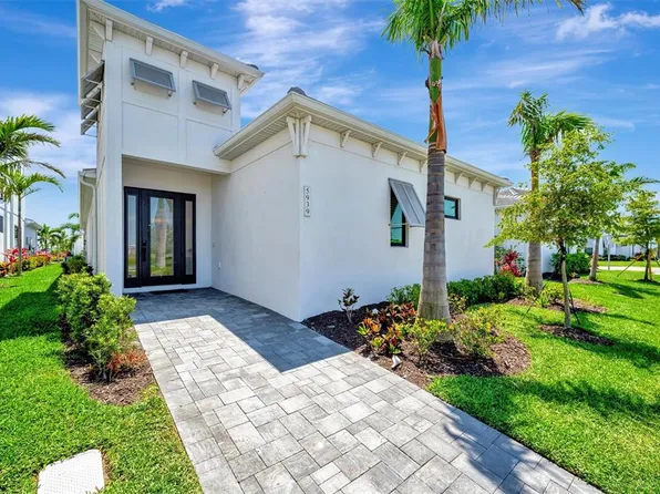 5939 Redbay Blvd, Bradenton, FL 34210