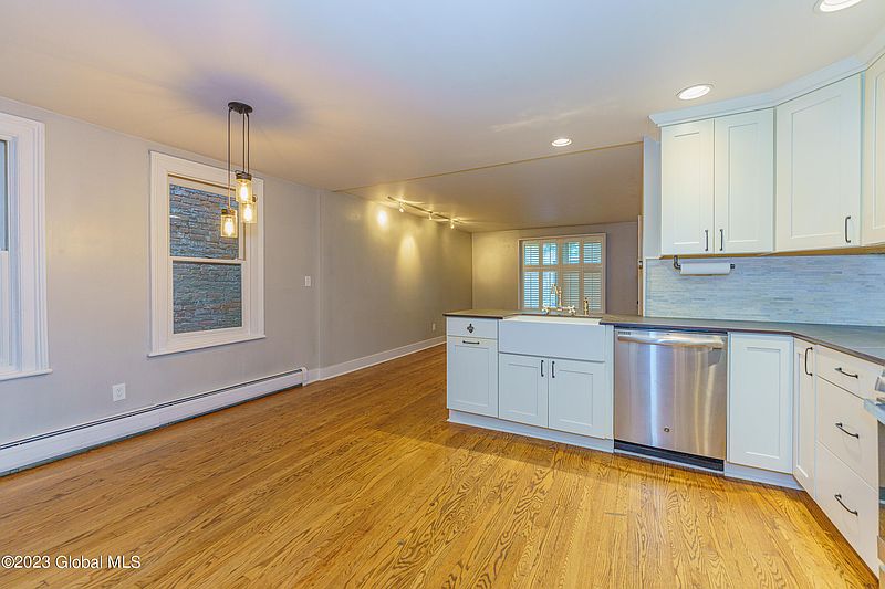 3rd image of 175 Lancaster Street