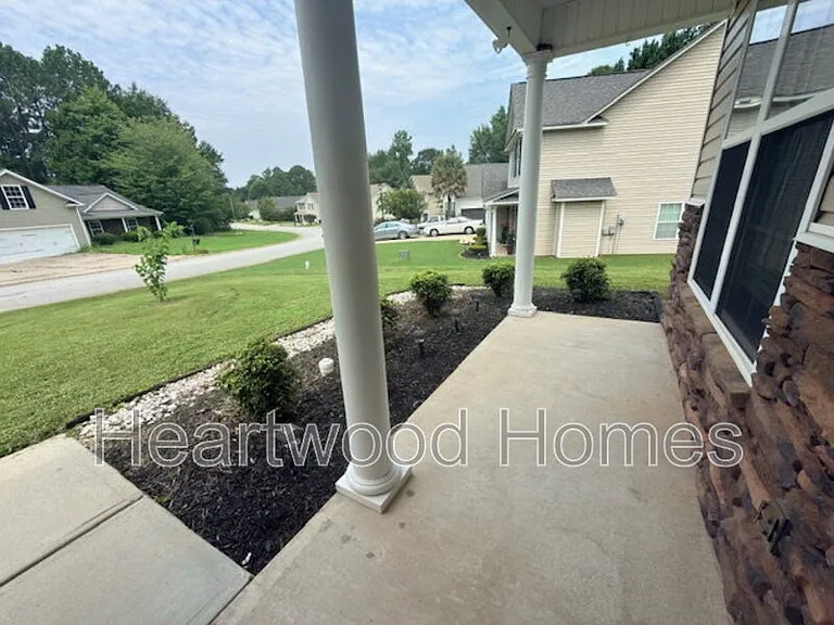 249 Blythe Creek Dr — Photo 37