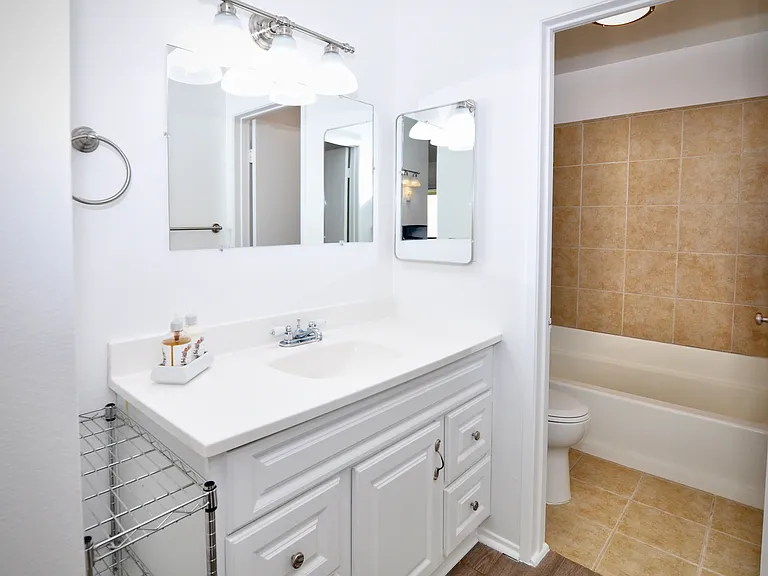 1621 Hotel Cir S #E304 — Photo 16