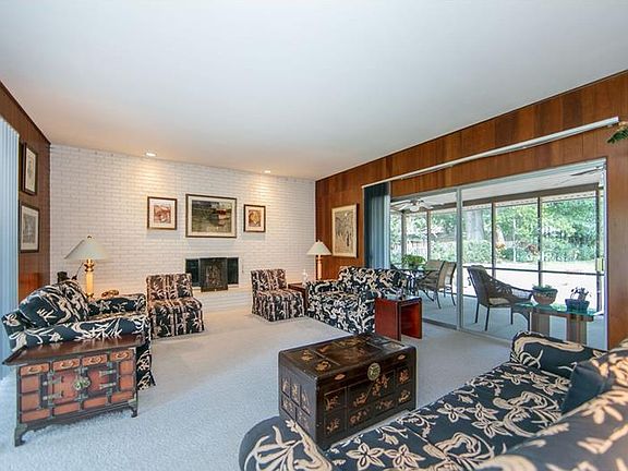 5th image of 509 Lake Shore Dr
