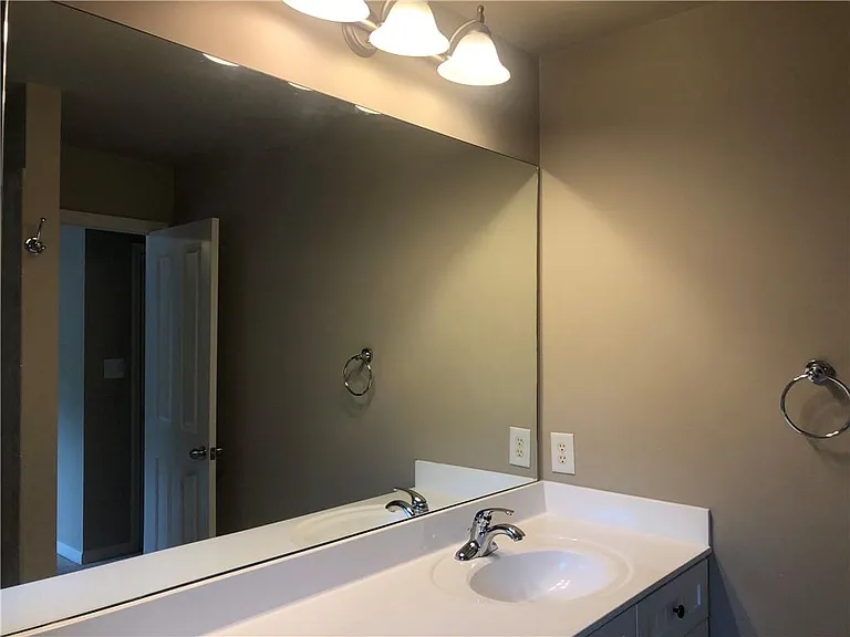 10240 Billings Pointe — Photo 25