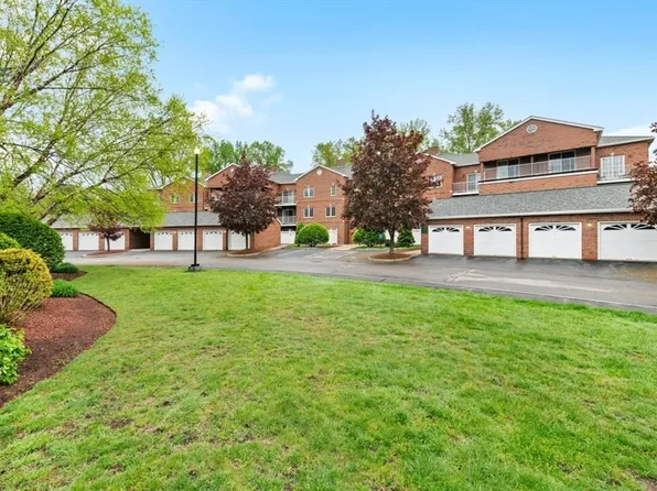 7 Conant Rd APT 37, Winchester, MA 01890