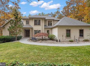 671 Laurel Dr, Boiling Springs, PA 17007