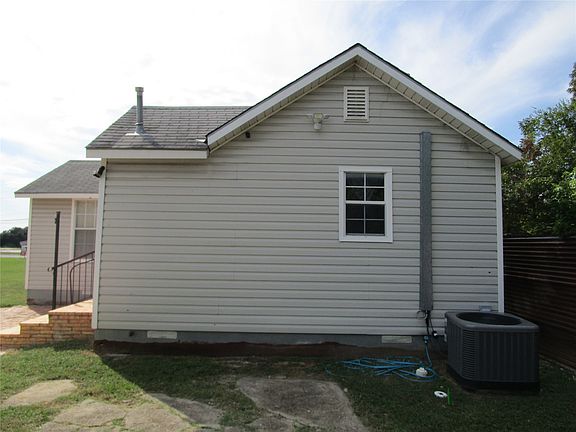 4th image of 3718 N Westmoreland Rd