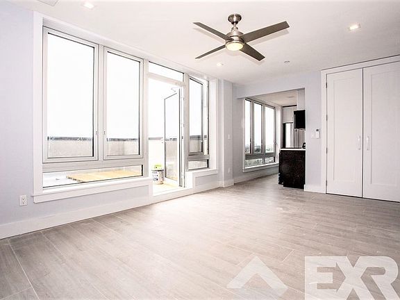 3rd image of 975 Liberty Ave #6F