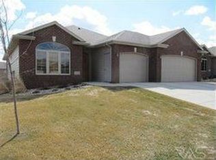 2752 E Worcester Pl, Sioux Falls, SD 57108