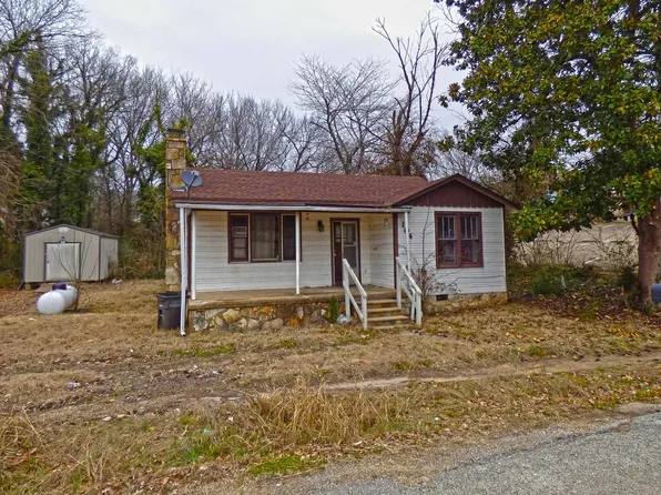 104 W 1st St, Highland, AR 72542