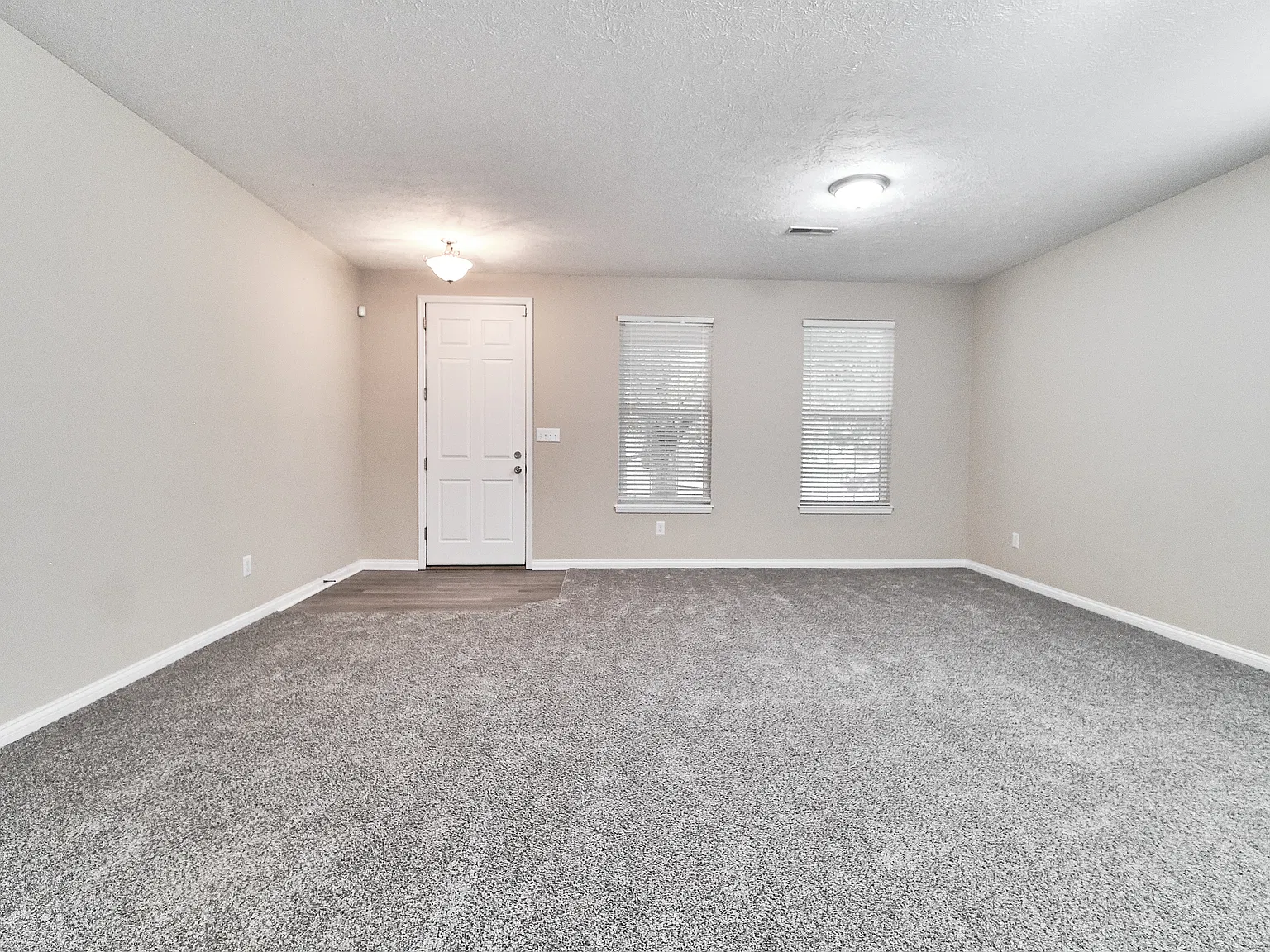 4 bed, 2.5 bath, 3084 sqft, $2,800 — Photo 4