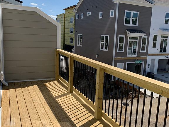4th image of 839 Westcott Ln
