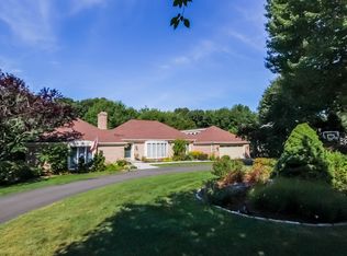 212 Putting Green Rd, Trumbull, CT 06611