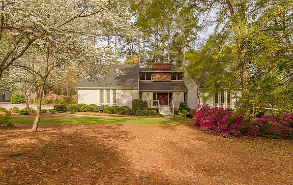 4th image of 4815 Woodbridge Pl