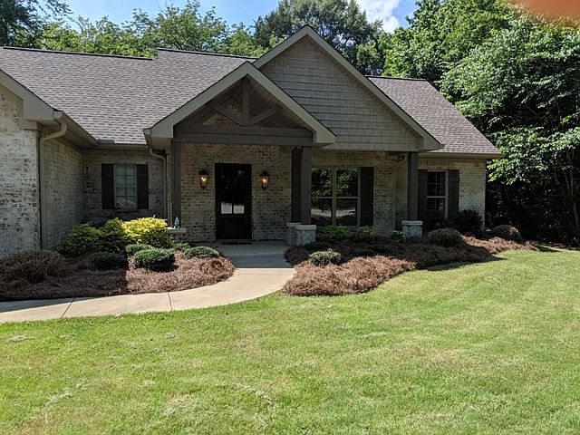 1st image of 755 Cambridge Dr